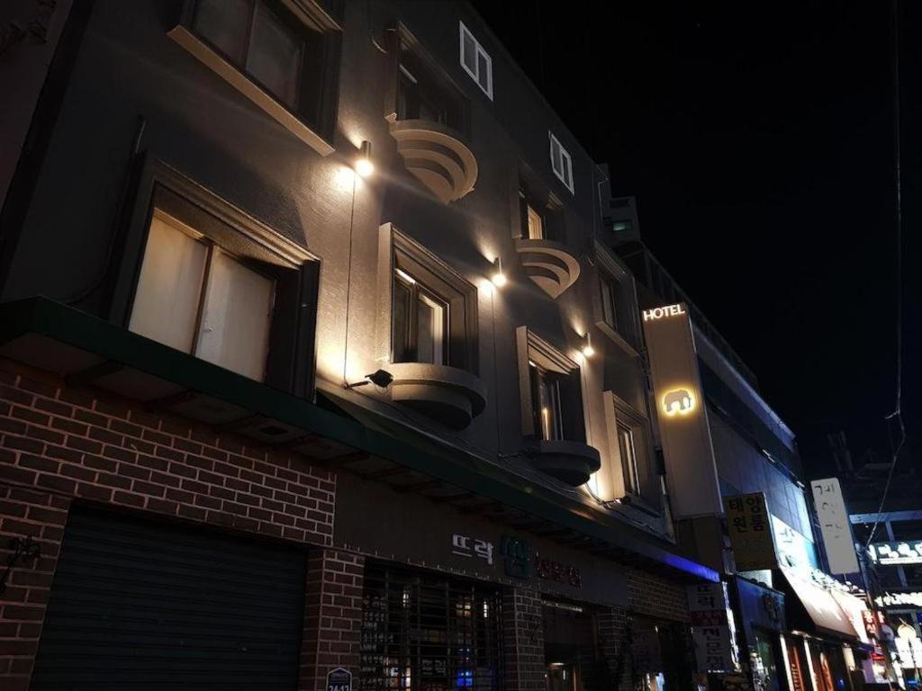 Hotel Elephant Busan Ngoại thất bức ảnh