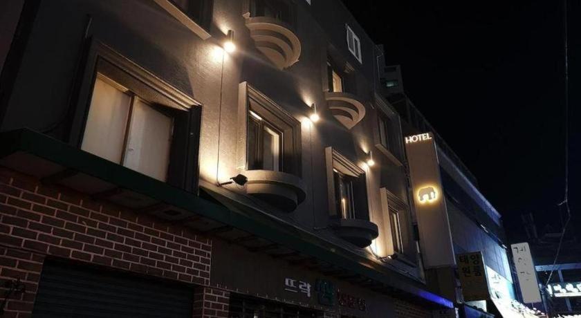 Hotel Elephant Busan Ngoại thất bức ảnh